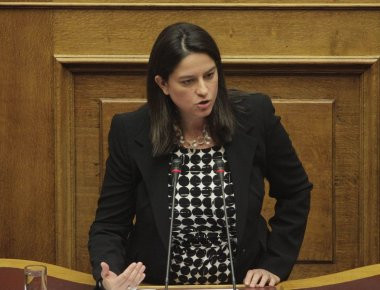 Ερώτηση της Κεραμέως για την έλλειψη πετρελαίου στα σχολεία της Βόρειας Ελλάδας